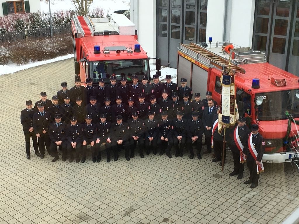 Grossansicht in neuem Fenster: Feuerwehr Jesenwang - Gruppebild