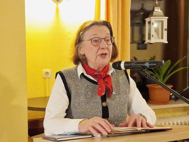 Rosy Lutz